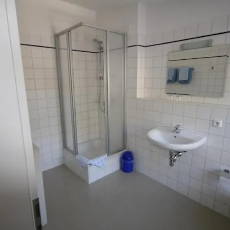 Bapu Zur Schleuse 3*